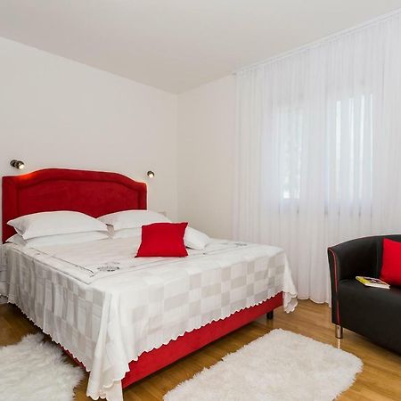 Villa Sweet Home Marija With Heated Pool Split Luaran gambar