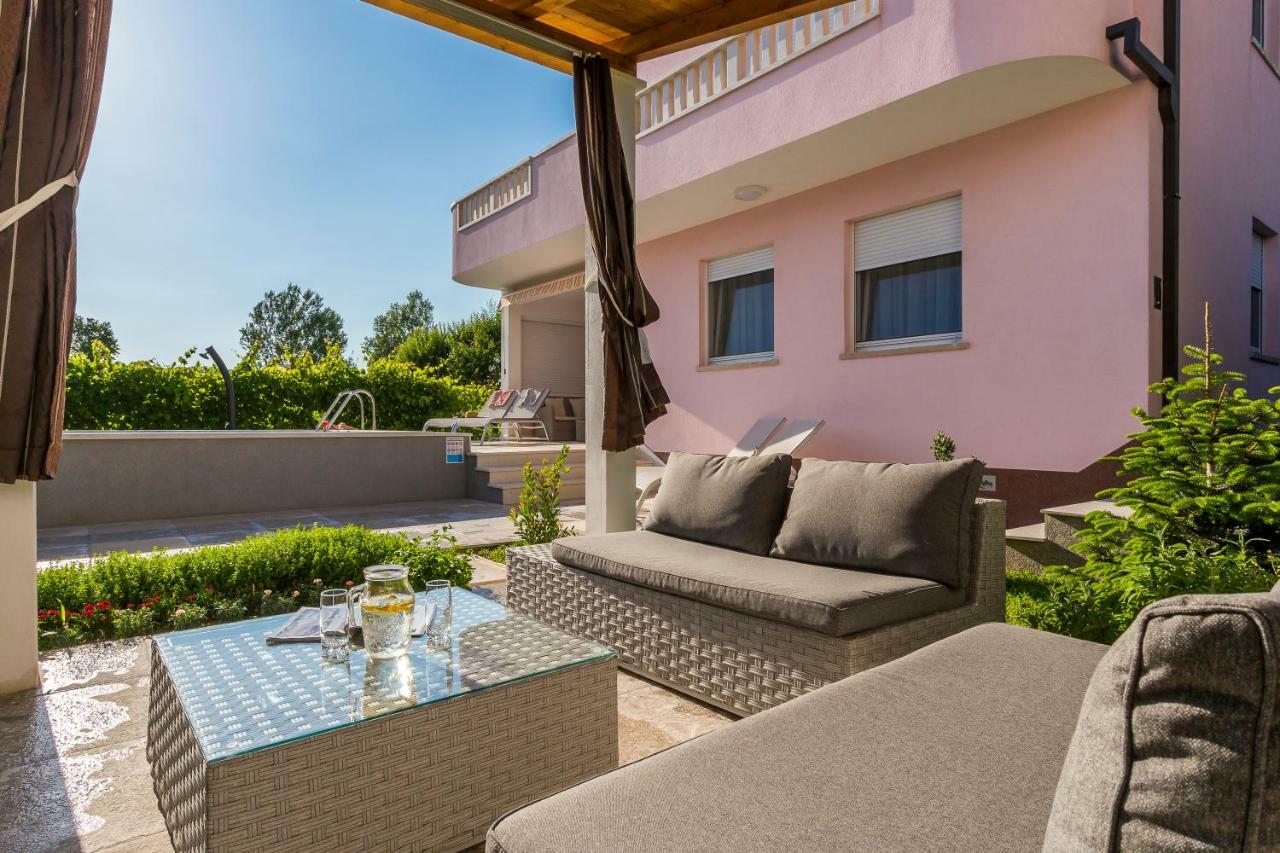 Villa Sweet Home Marija With Heated Pool Split Luaran gambar