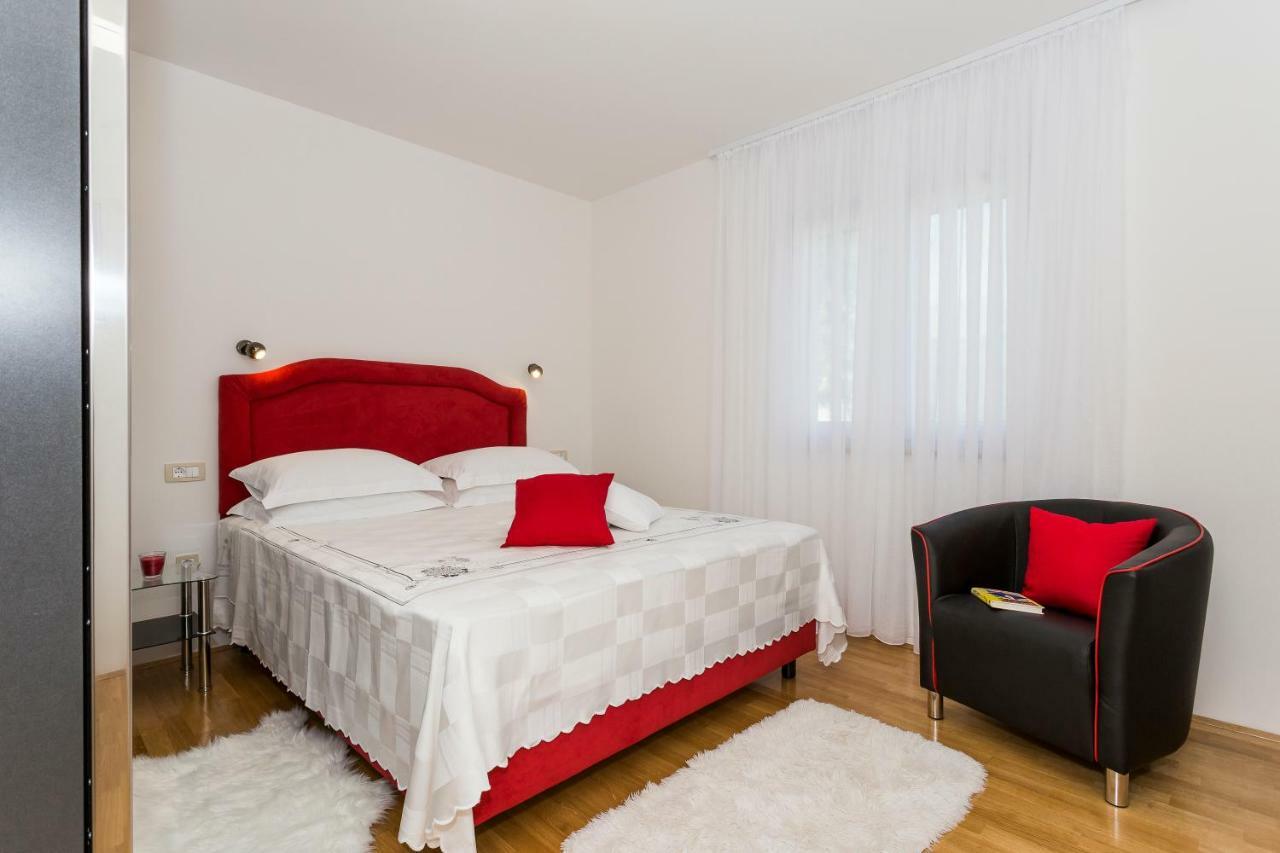 Villa Sweet Home Marija With Heated Pool Split Luaran gambar