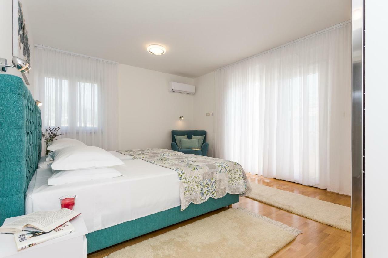 Villa Sweet Home Marija With Heated Pool Split Luaran gambar