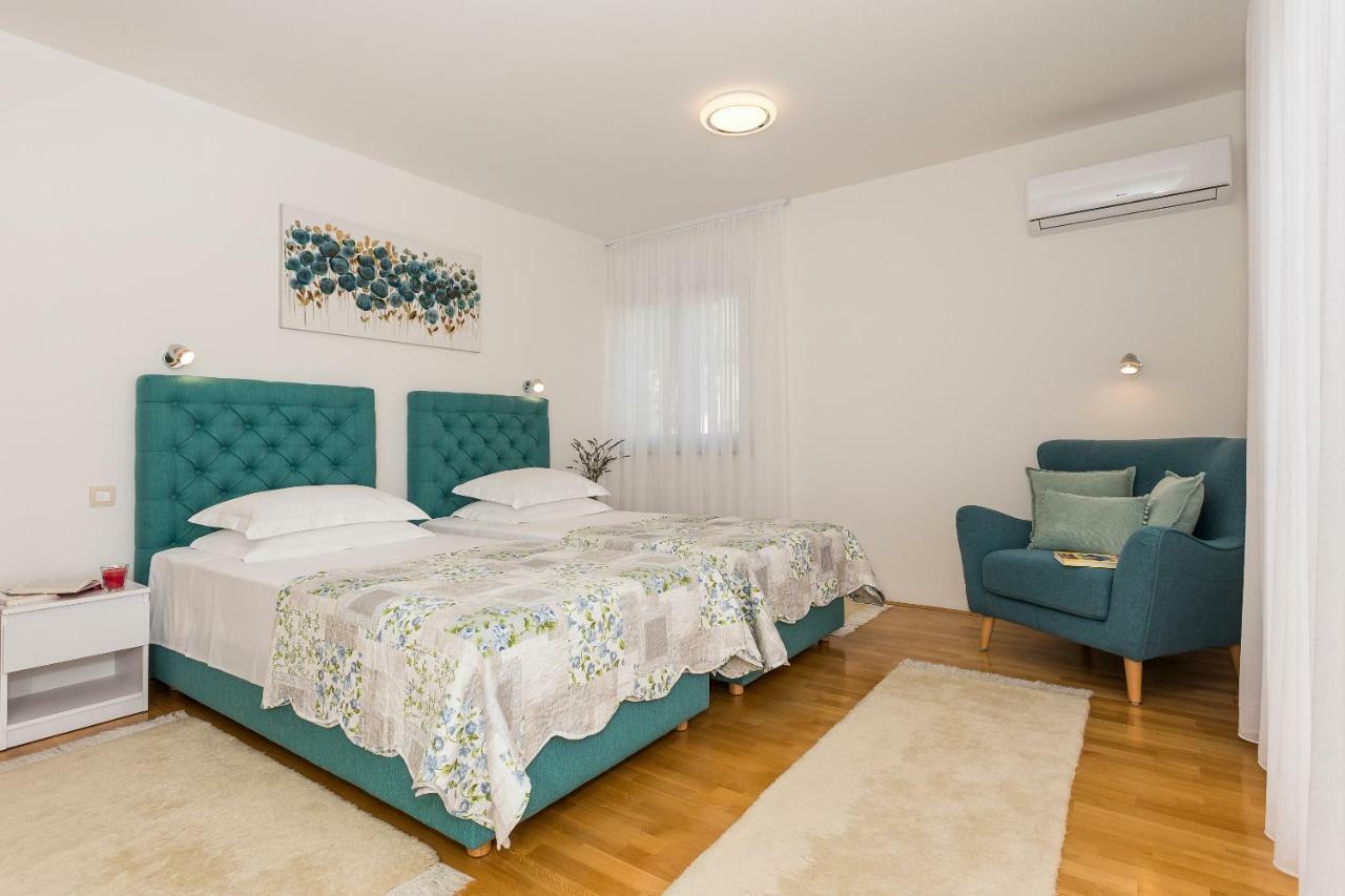 Villa Sweet Home Marija With Heated Pool Split Luaran gambar