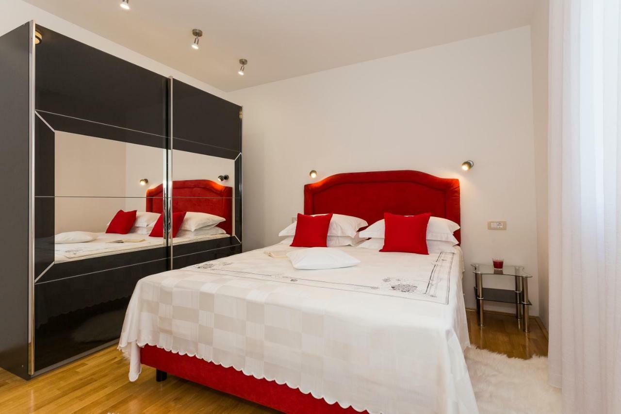 Villa Sweet Home Marija With Heated Pool Split Luaran gambar
