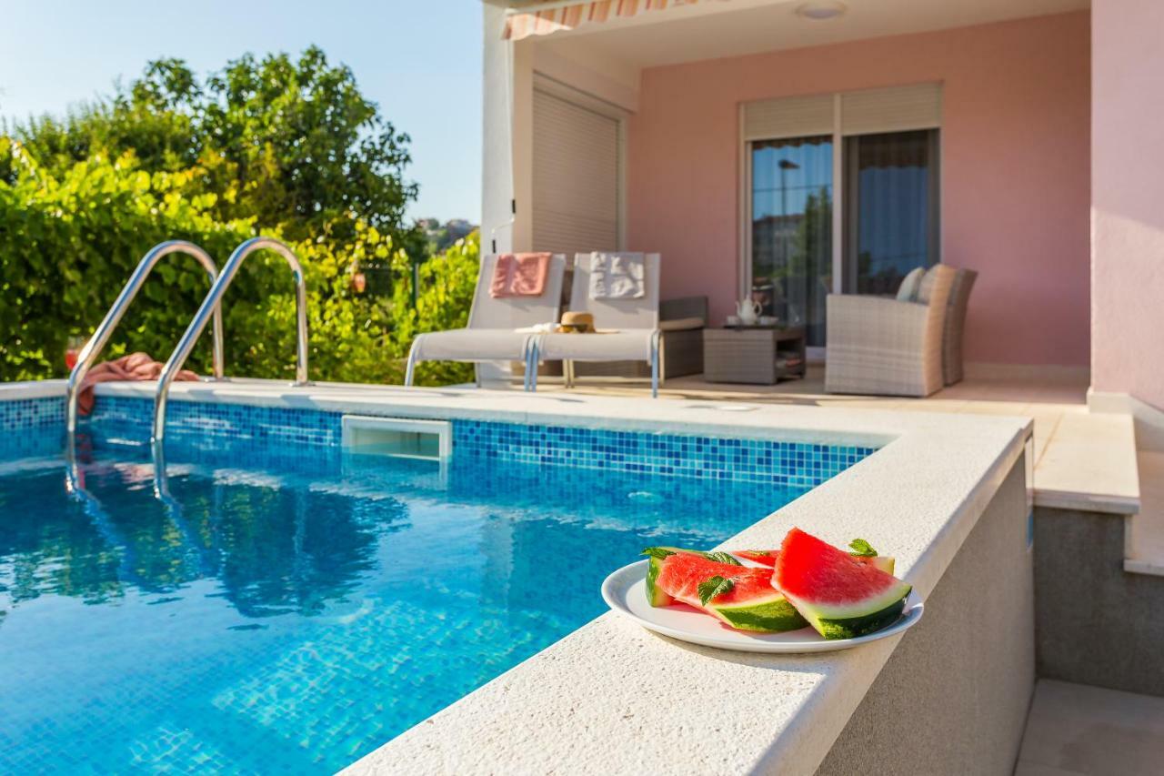 Villa Sweet Home Marija With Heated Pool Split Luaran gambar
